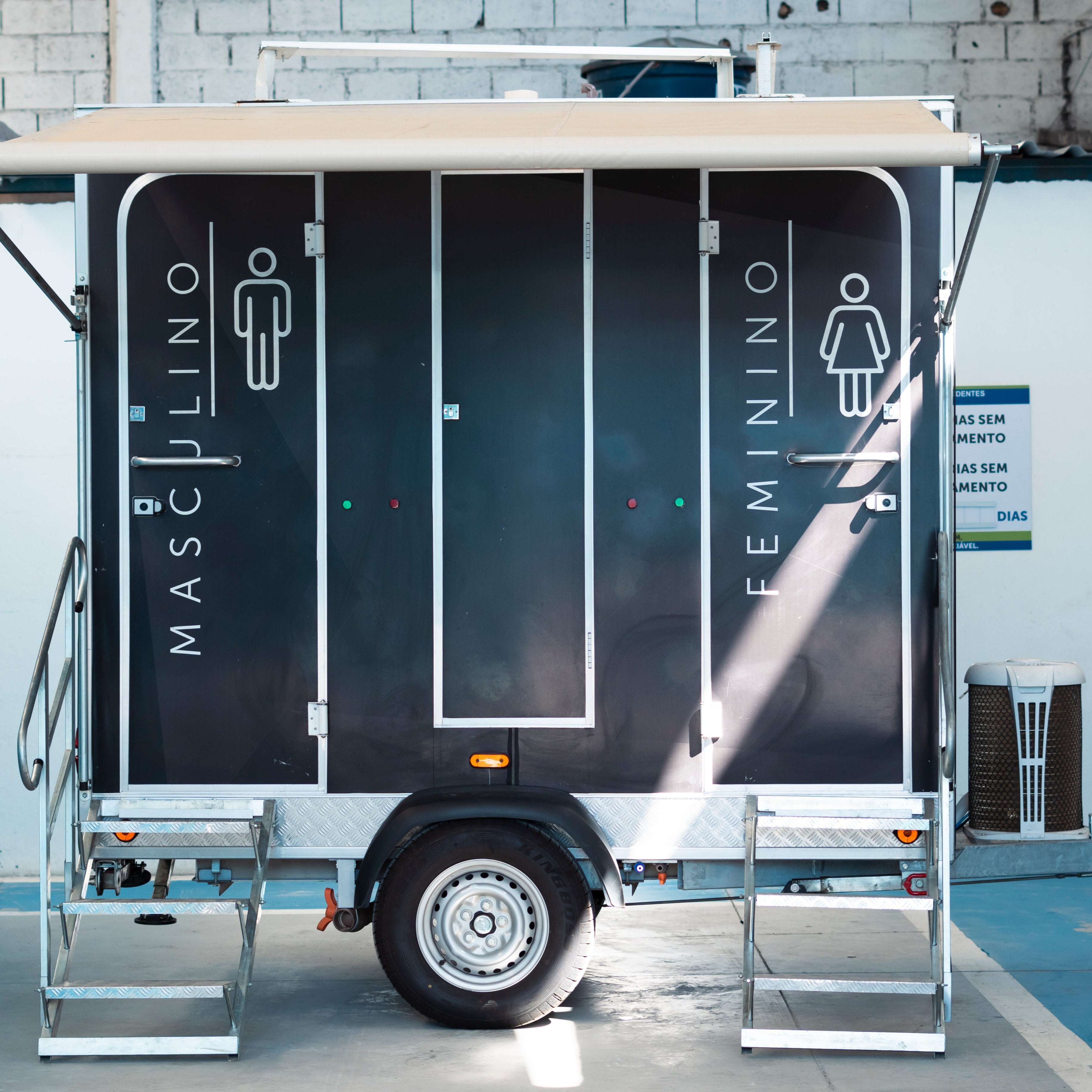Trailer Sanitário duplo (Aluguel)